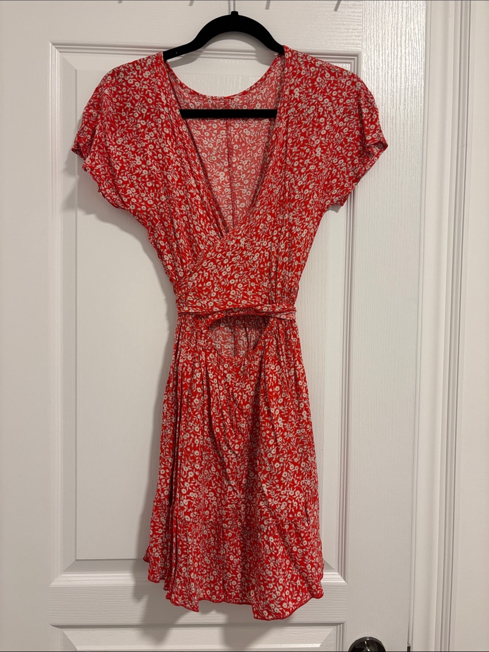 SHEIN Red Floral Wrap-Style Dress with Tie Waist